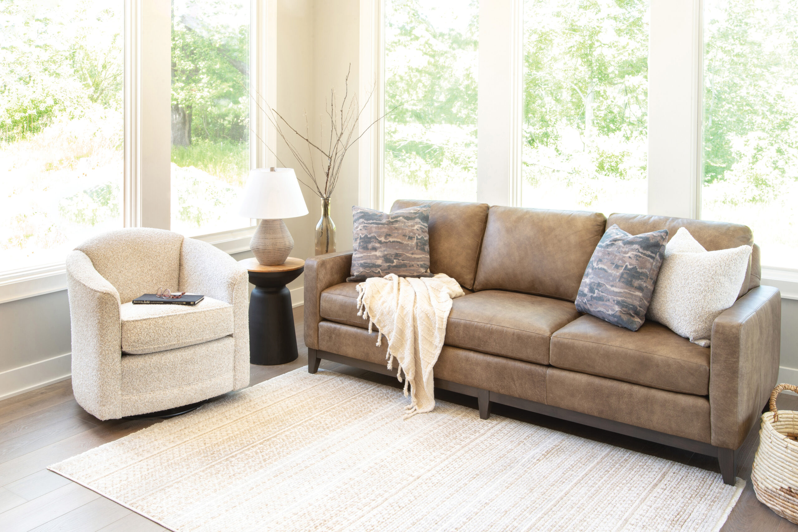 Smith Brothers 232 Sofa Sofas Customizable 2 Smith Brothers 232 Sofa Sofas Customizable 2