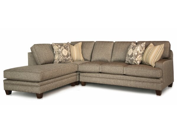 5331 Sectional with Chaise Sectionals Customizable